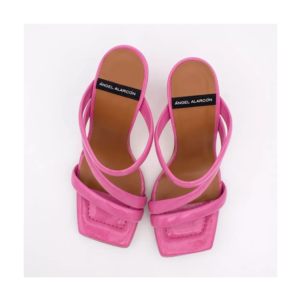 cameron__sandalias_de_piel_brillante_con_tiras_anchas_acolchadas_y_tacon_alto_4.webp Mujer Ángel Alarcón Cameron - Sandalias De Piel Brillante Con Tiras Anchas Acolchadas Y Tacon Alto