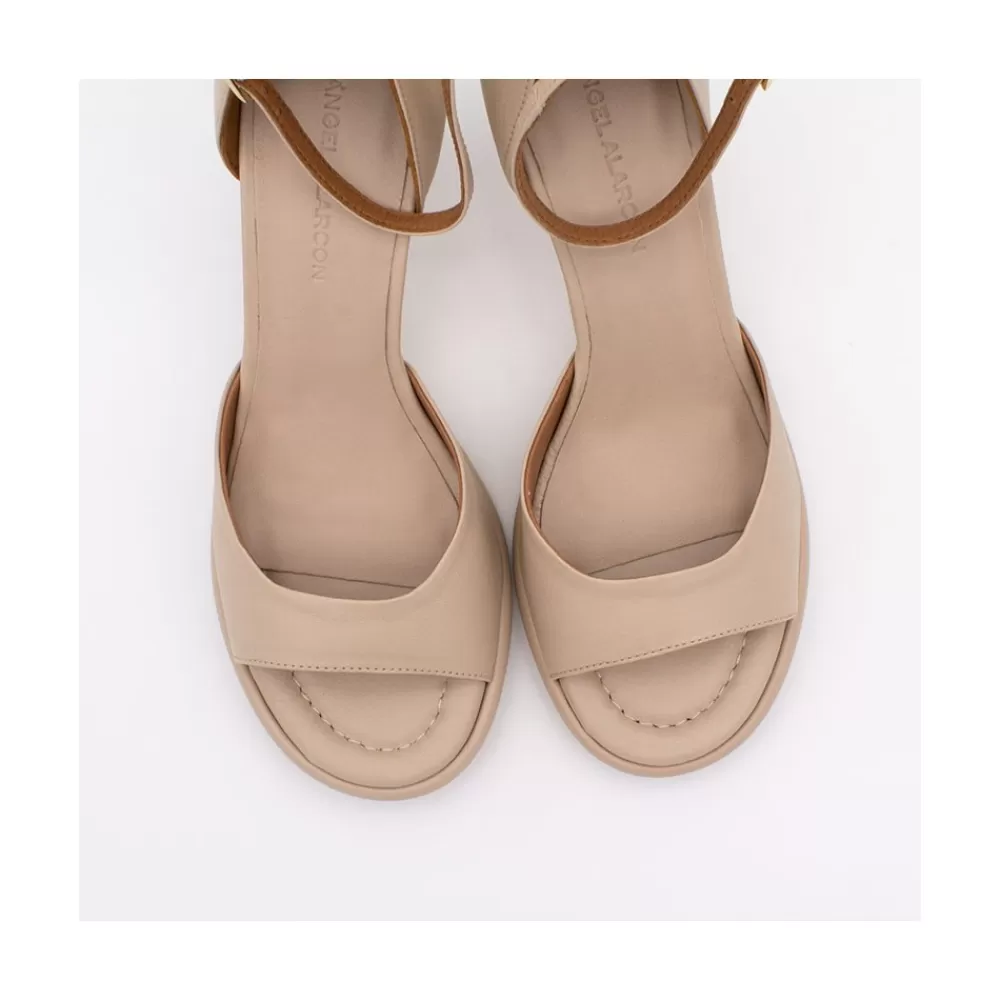 dennis__sandalia_dorsay_con_tacon_medio_de_diseno_conico_3.webp Mujer Ángel Alarcón Dennis - Sandalia D'Orsay Con Tacon Medio De Diseno Conico