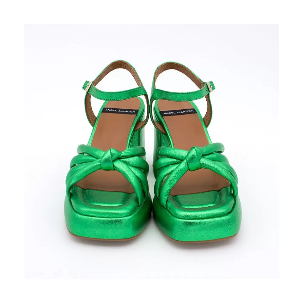 estefan__sandalia_de_piel_metalizada_acolchada_con_tacon_alto_y_plataforma_3-1.webp Mujer Ángel Alarcón Estefan - Sandalia De Piel Metalizada Acolchada Con Tacon Alto Y Plataforma