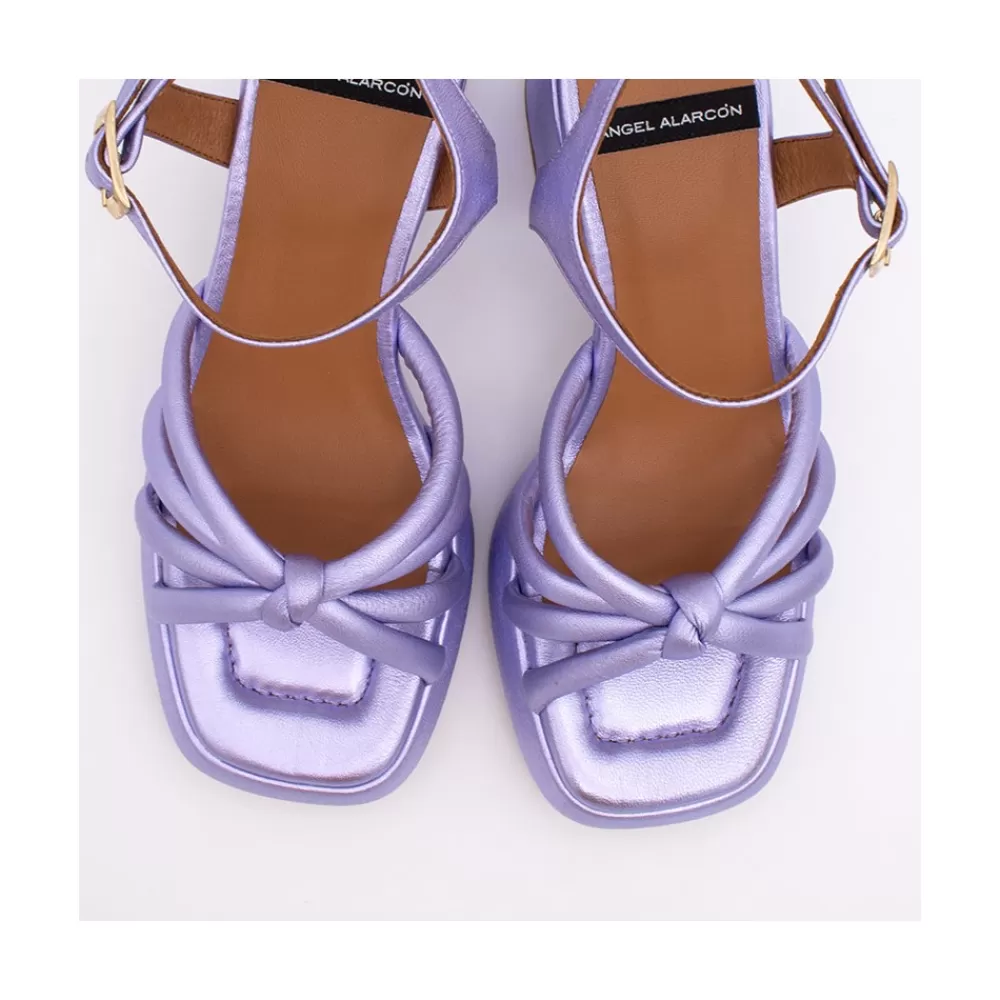 estefan__sandalia_de_piel_metalizada_acolchada_con_tacon_alto_y_plataforma_4.webp Mujer Ángel Alarcón Estefan - Sandalia De Piel Metalizada Acolchada Con Tacon Alto Y Plataforma