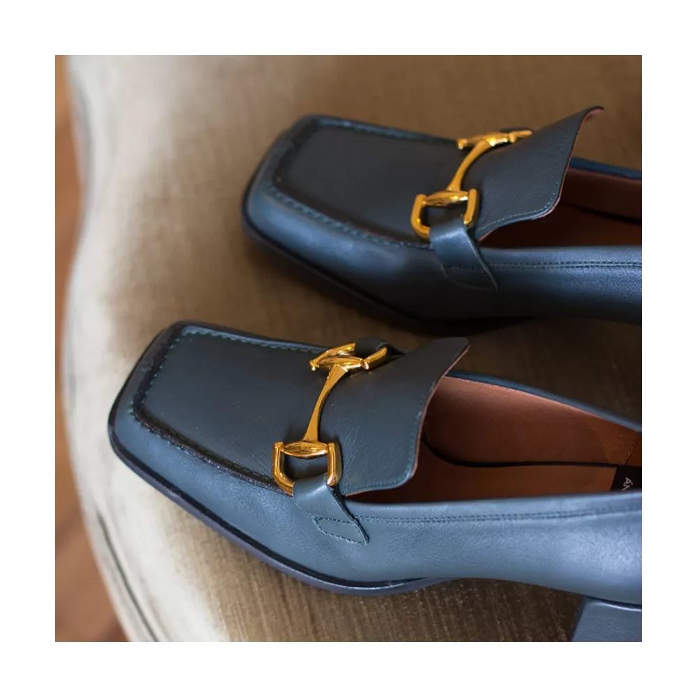 Mujer Ángel Alarcón Kiski - Mocasin De Piel Con Tacon Ancho Y Adorno Metalico