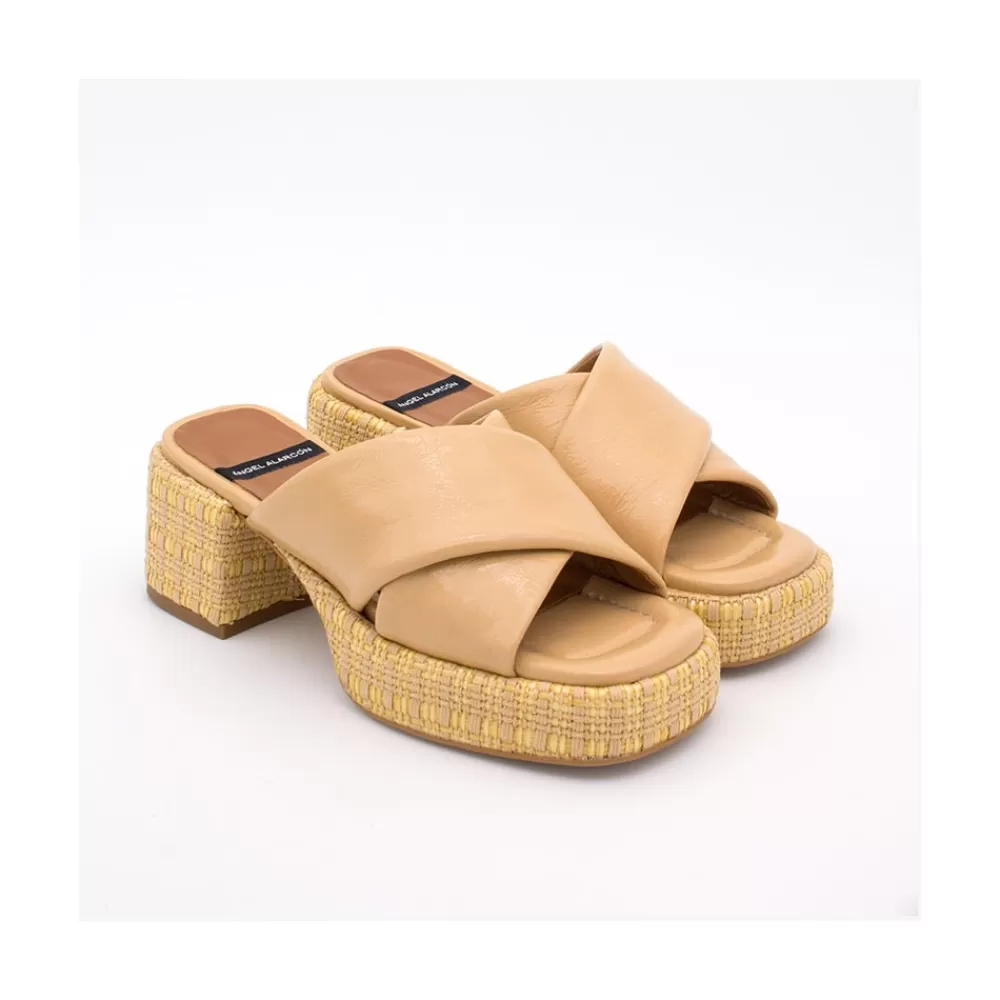 Mujer Ángel Alarcón Muses - Mule De Piel Con Pala Cruzada Con Tacon Ancho Y Plataforma De Rafia
