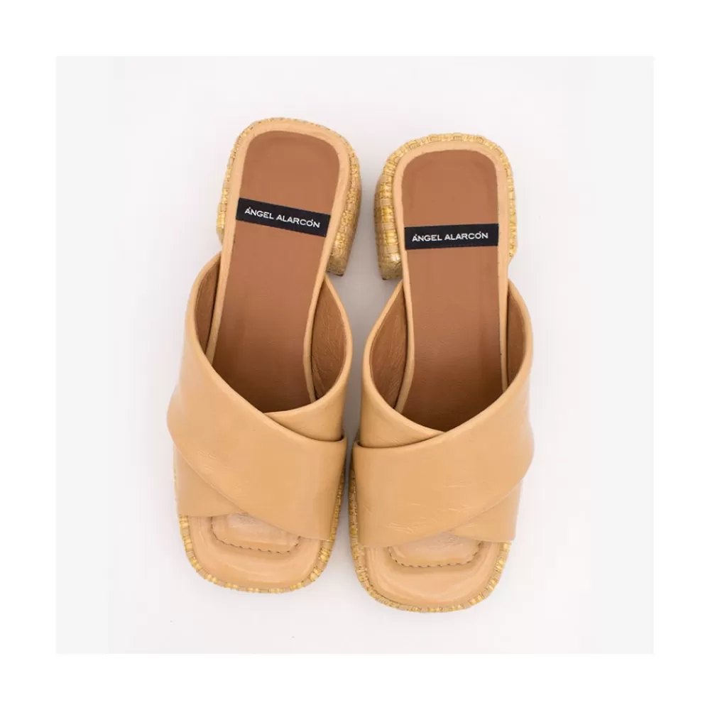 Mujer Ángel Alarcón Muses - Mule De Piel Con Pala Cruzada Con Tacon Ancho Y Plataforma De Rafia