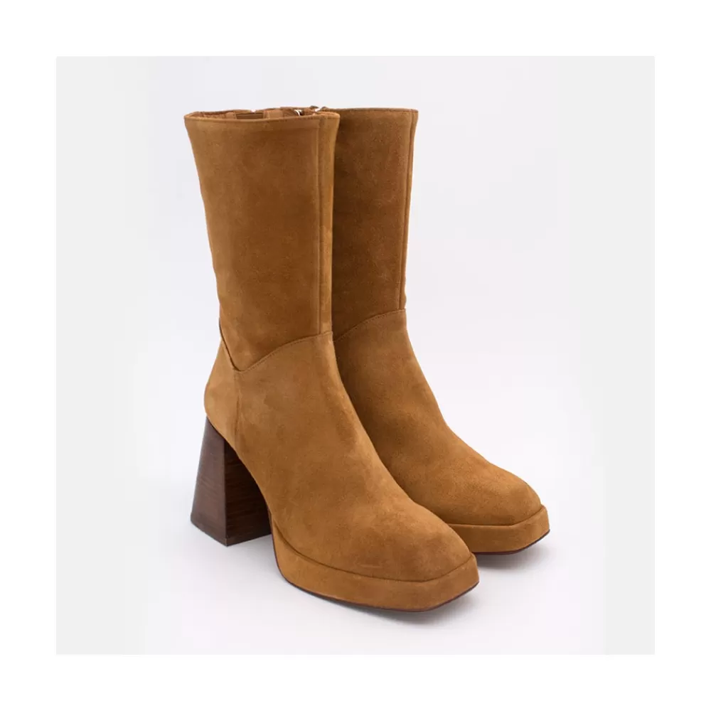 olama__botas_de_mujer_comodas_de_ante_con_tacon_chunky_y_plataforma_2.webp Mujer Ángel Alarcón Olama - Botas De Mujer Comodas De Ante Con Tacon Chunky Y Plataforma