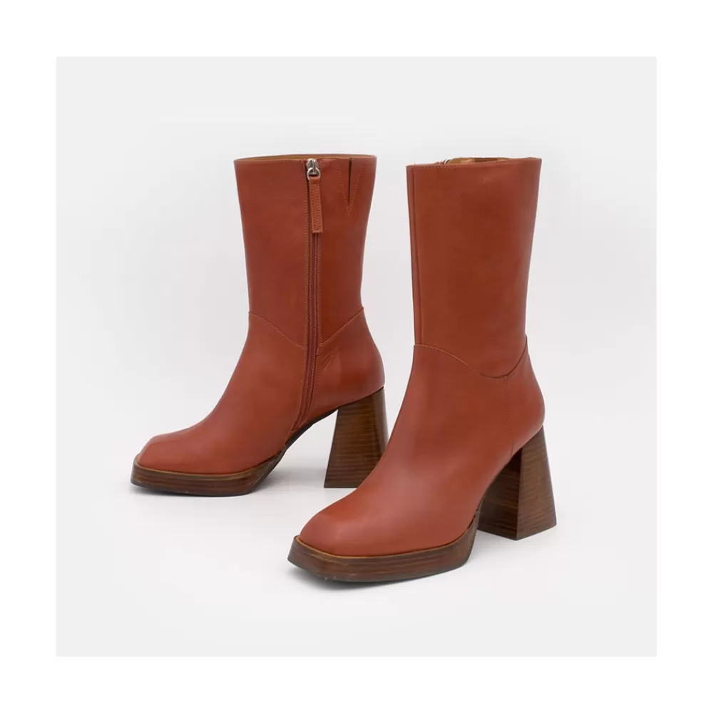 olama__botas_de_mujer_comodas_de_piel_con_tacon_chunky_y_plataforma_2-3.webp Mujer Ángel Alarcón Olama - Botas De Mujer Comodas De Piel Con Tacon Chunky Y Plataforma