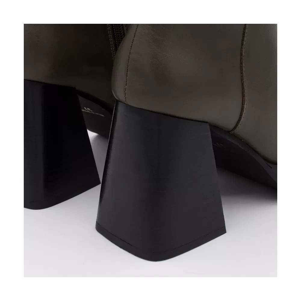 olama__botas_de_mujer_comodas_de_piel_con_tacon_chunky_y_plataforma_4-1.webp Mujer Ángel Alarcón Olama - Botas De Mujer Comodas De Piel Con Tacon Chunky Y Plataforma