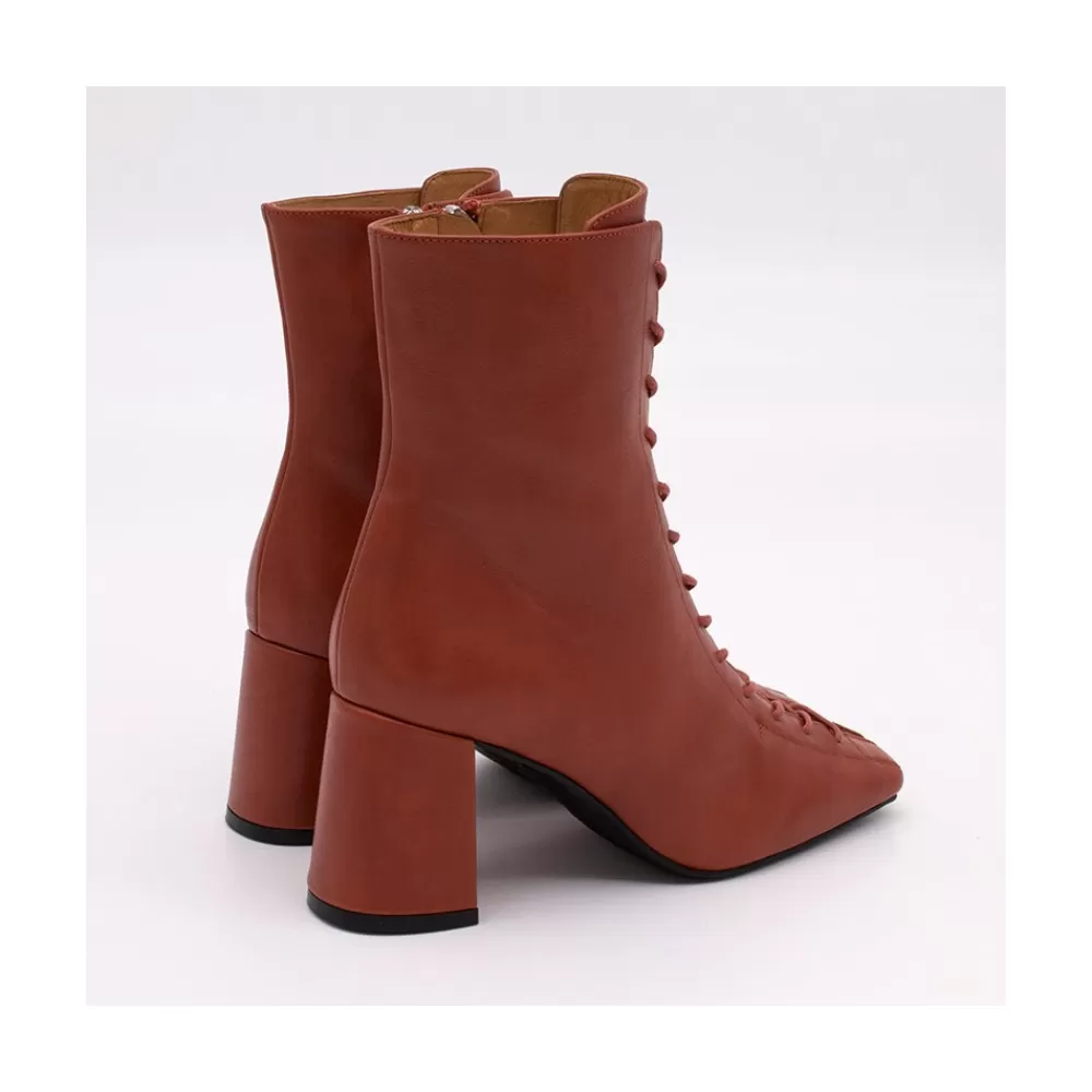 pacuare__botines_con_cordoneras_y_cremallera_con_tacon_ancho_4.webp Mujer Ángel Alarcón Pacuare - Botines Con Cordoneras Y Cremallera Con Tacon Ancho