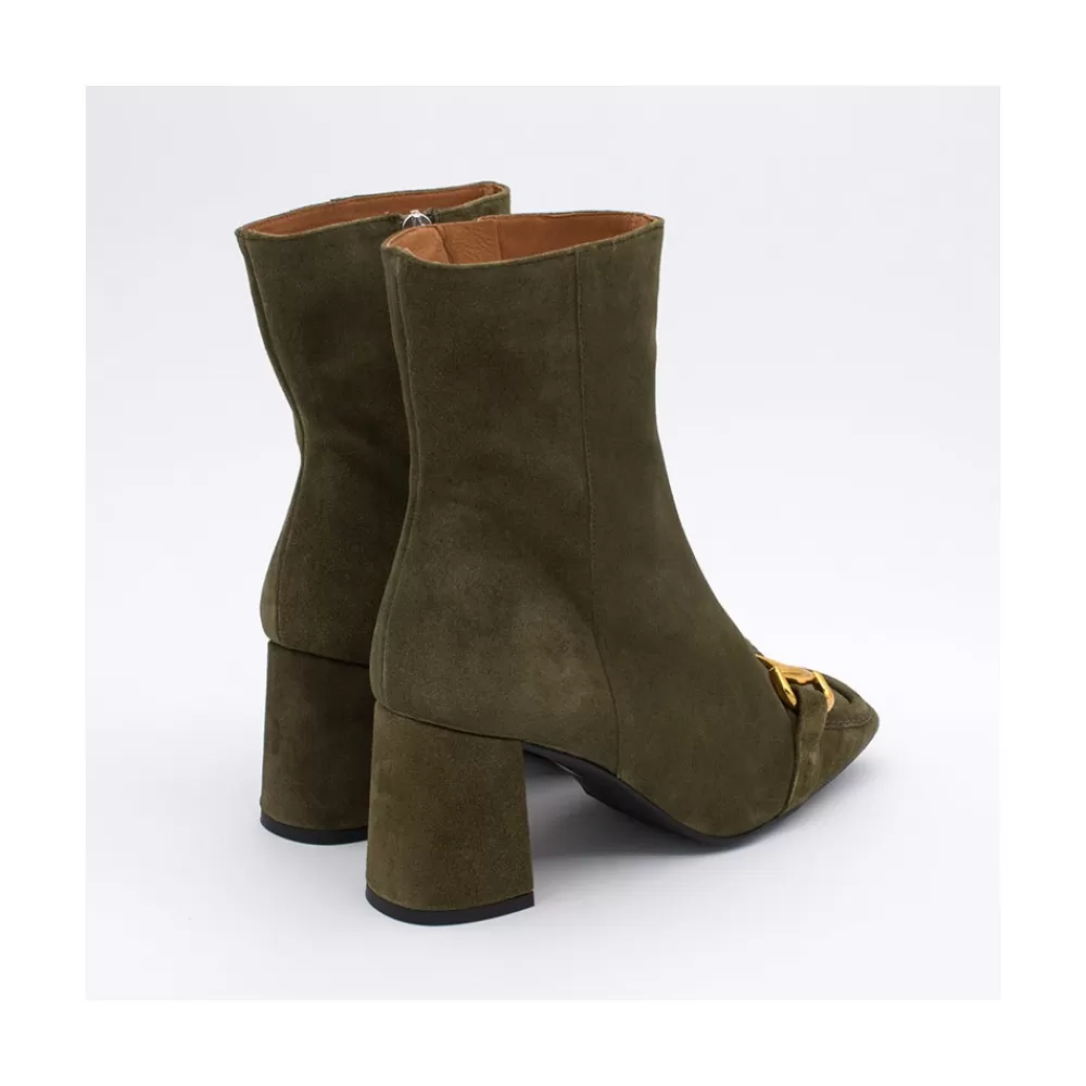 pryor__botin_de_piel_con_adorno_metalico_y_cremallera_3.webp Mujer Ángel Alarcón Pryor - Botin De Piel Con Adorno Metalico Y Cremallera